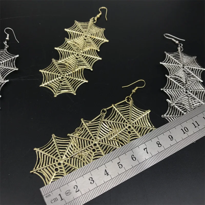 1pair Punk Style Korean Cute Halloween Specter Spider Earrings, Asymmetrical Earrings, Fashion women Hoop Earrings Lover Gifts