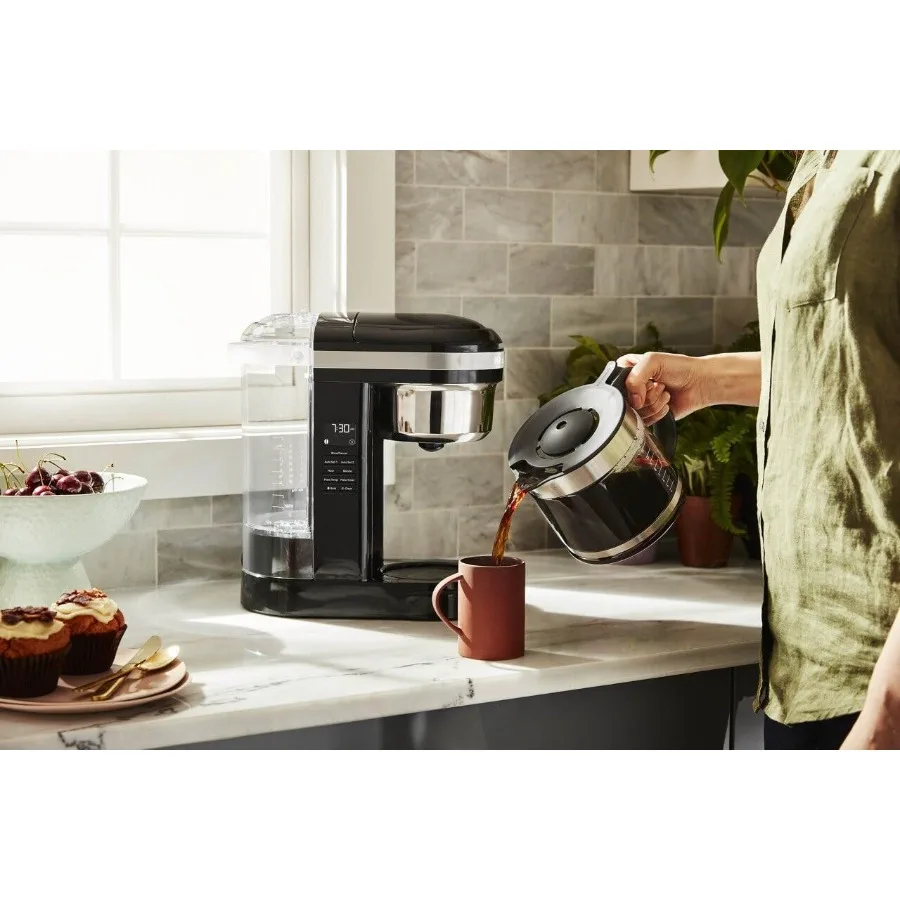 Caffettiera a goccia da 12 tazze con soffione a spirale per una preparazione uniforme e piastra riscaldante programmabile per una freschezza continua in casa