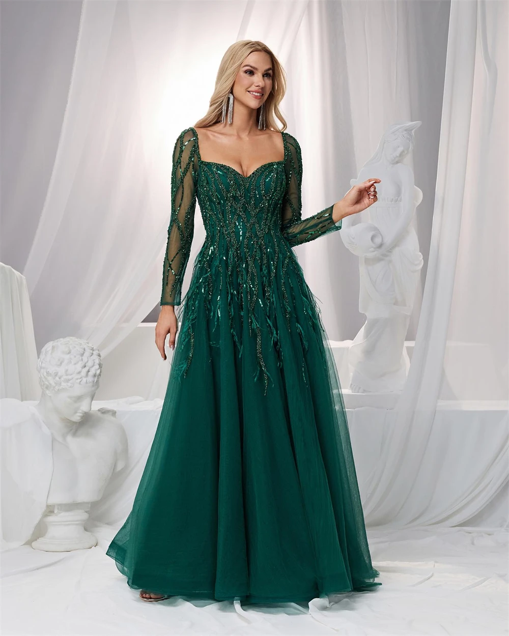

Customized Luxury Green Tulle Evening Dress Temperament Strapless Long Sleeves Prom Dress Modern Sweep Train Party Dress