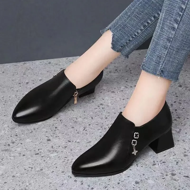 Botas Femininas Women Cute Black Patent Leather Comfort Slip on Ankle Heel Boots Lady Cool Spring Autumn Elegant Heel Shoes A242