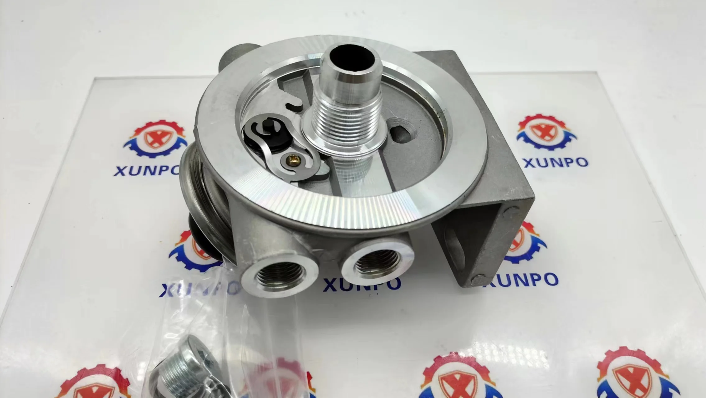 Oil and Water Separation Seat 11172896 R90PM16 for QSX15 R800LC-9A Excavator Filter Seat