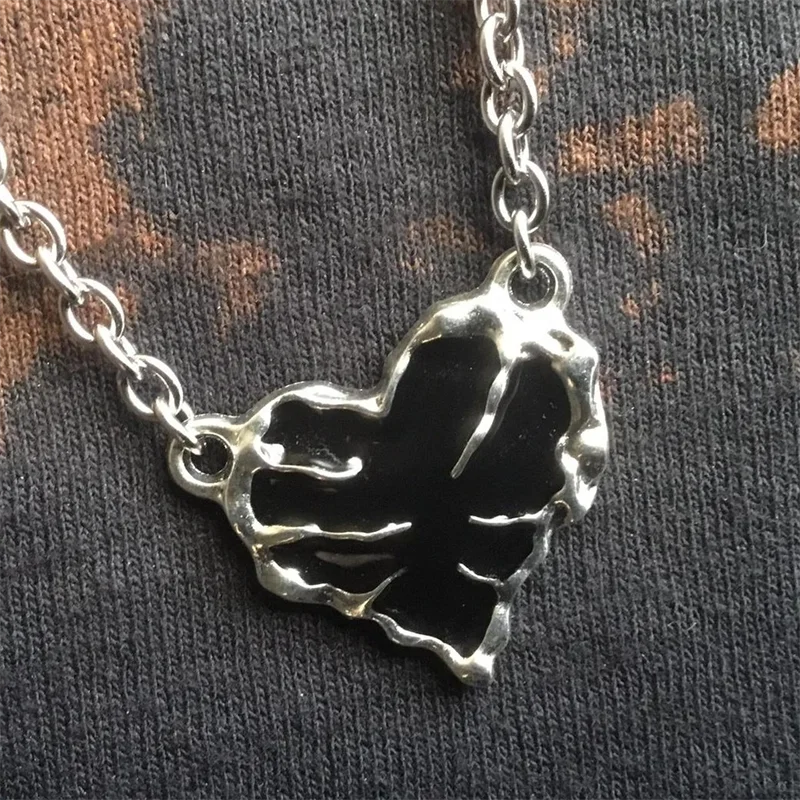 قلادة على شكل قلب أسود / قلادة قوطية مع قلادة على شكل قلب الجرونج الأسود #3