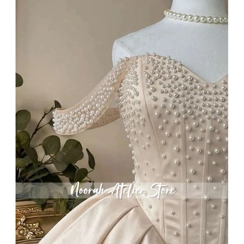 

Champagne Off Shoulder Pearl Corset Homecoming Dress Short Satin A-Line Formal Prom Dress for Women Party Evening Gowns