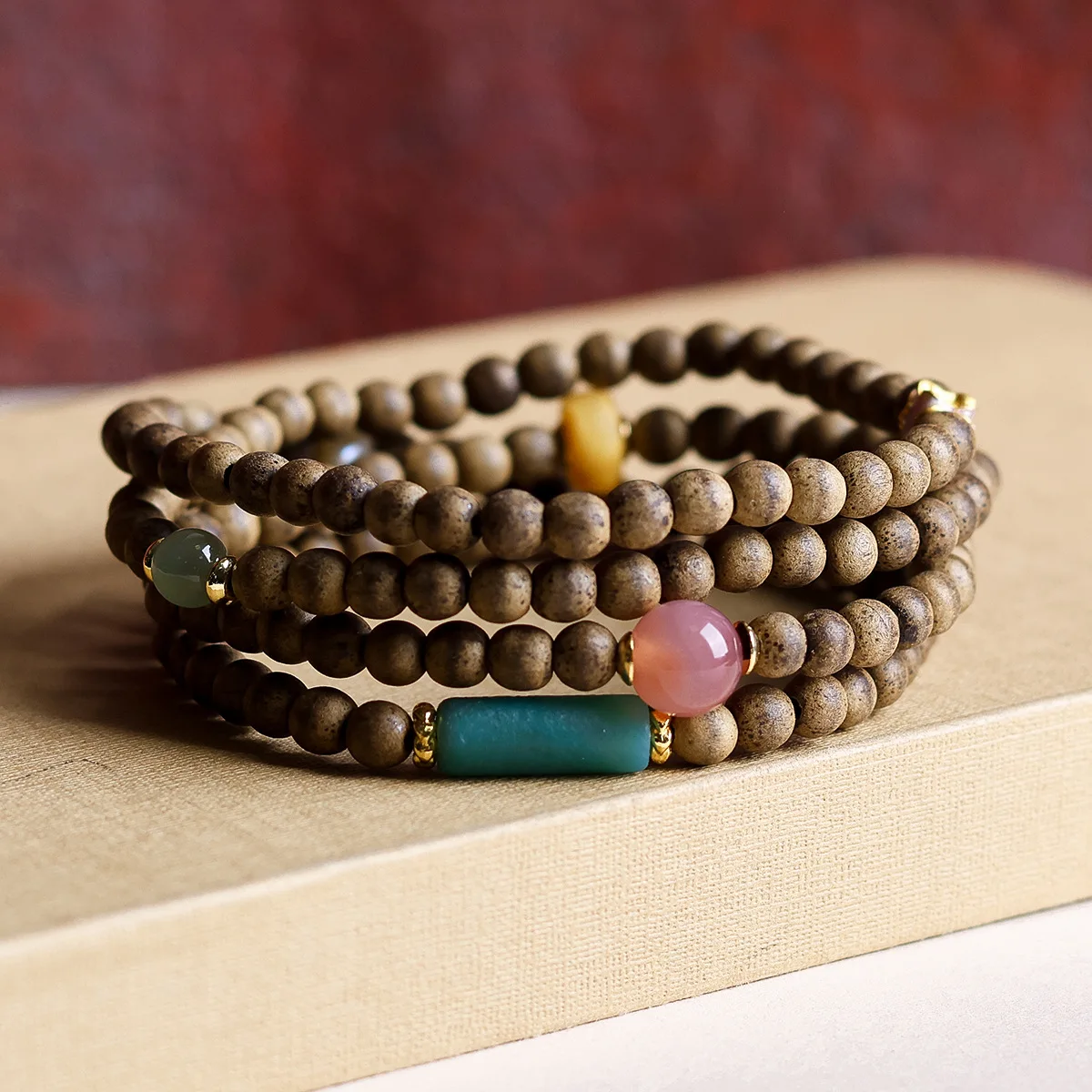 pulsera-de-multiples-eslabones-de-agarwood-amarillo-de-primera-calidad-con-Ambar-jade-perlas-y-Agata-roja-del-sur