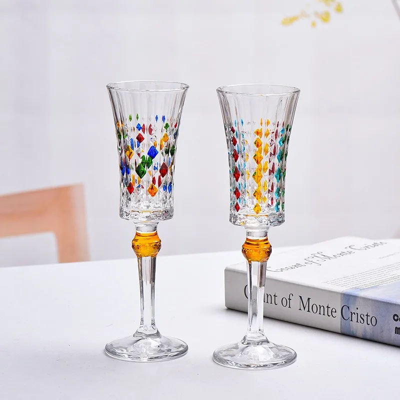 Retro Relief Color-Painted Wine Glasses European Court Colorful Crystal Home Gift Champagne Glasses with Stems for Drinking And