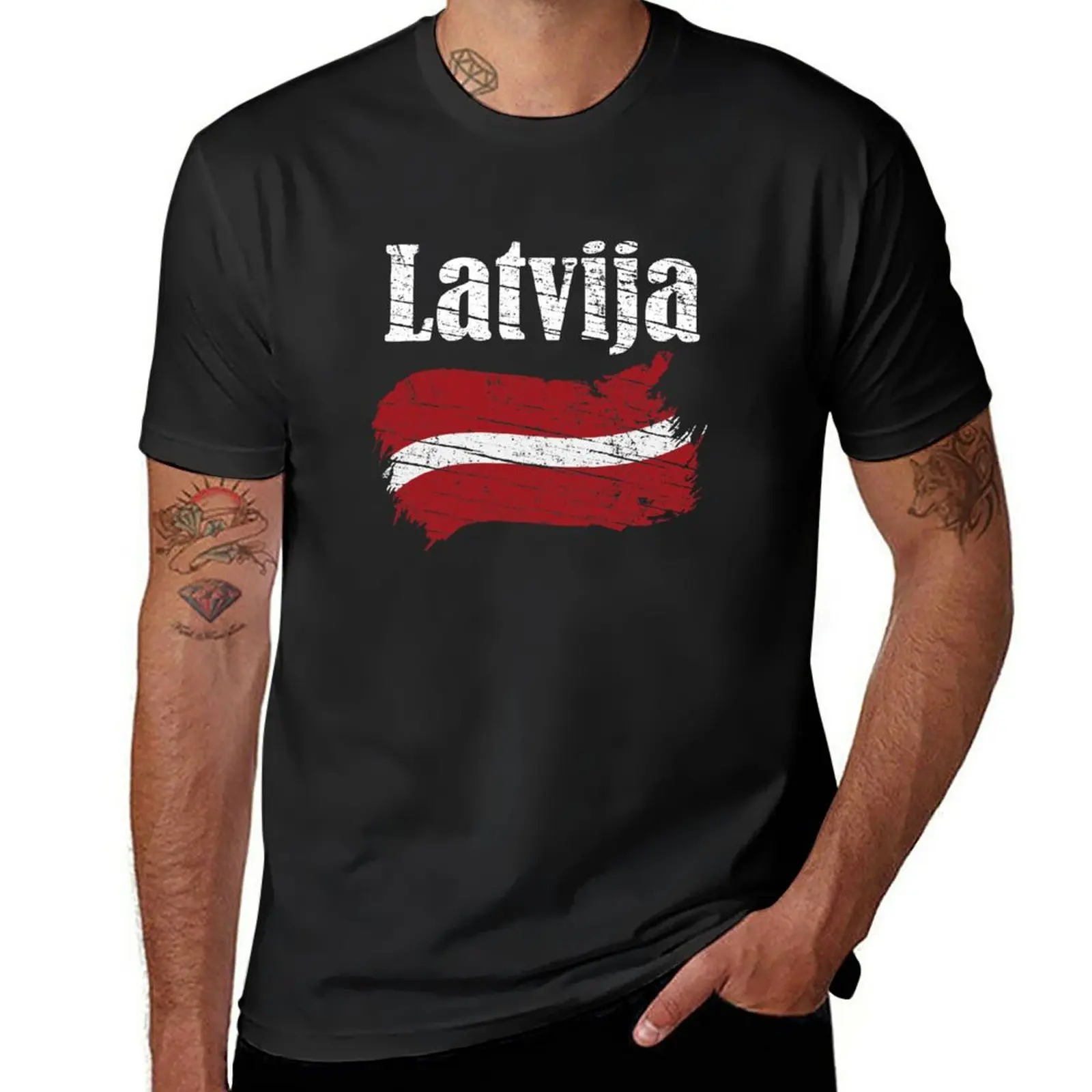 

New Latvija Latvian Flag Vintage Graphic - Latvia Lovers Tourists Souvenir Cool National Gift T-Shirt