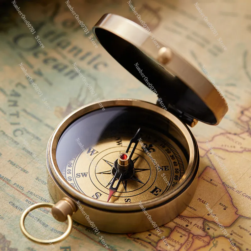 Vintage Compass with Metal Retro Design, Home Office Desk Decor Ornament, Gift Photography Prop for Antique Collection