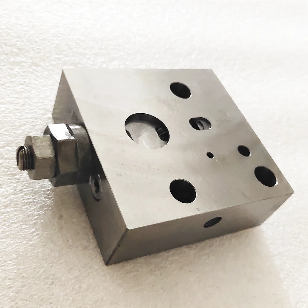 

PC300 PC240 PC210 PC200 6 8 Excavator Hydraulic Parts Pressure Reducing Valve 723-40-71900 Valve Assembly