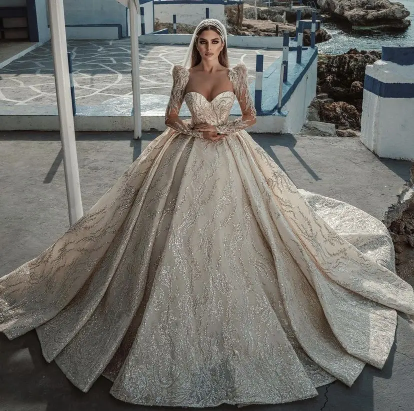 

Luxury Ball Gown Bride Robe Modest Sweetheart Long Sleeve Bridal Dress Shiny Crystal Wedding Gown Customized Vestido De Novia