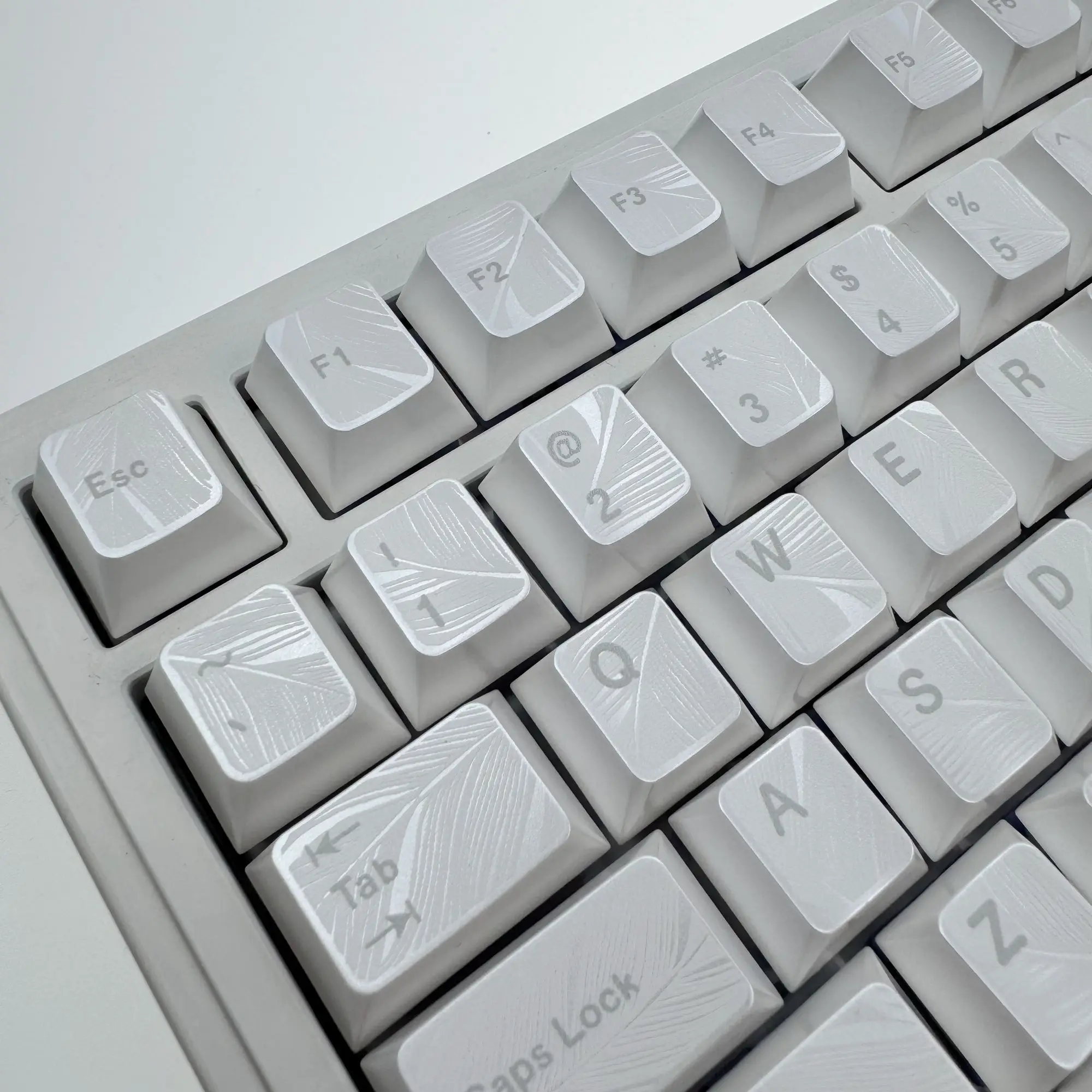 Feather Texture White Keycaps PBT Keycaps Metallic 119 Keys Cherry  Profile Dye-Sub for Mechanical Gaming Keyboard MX Switch