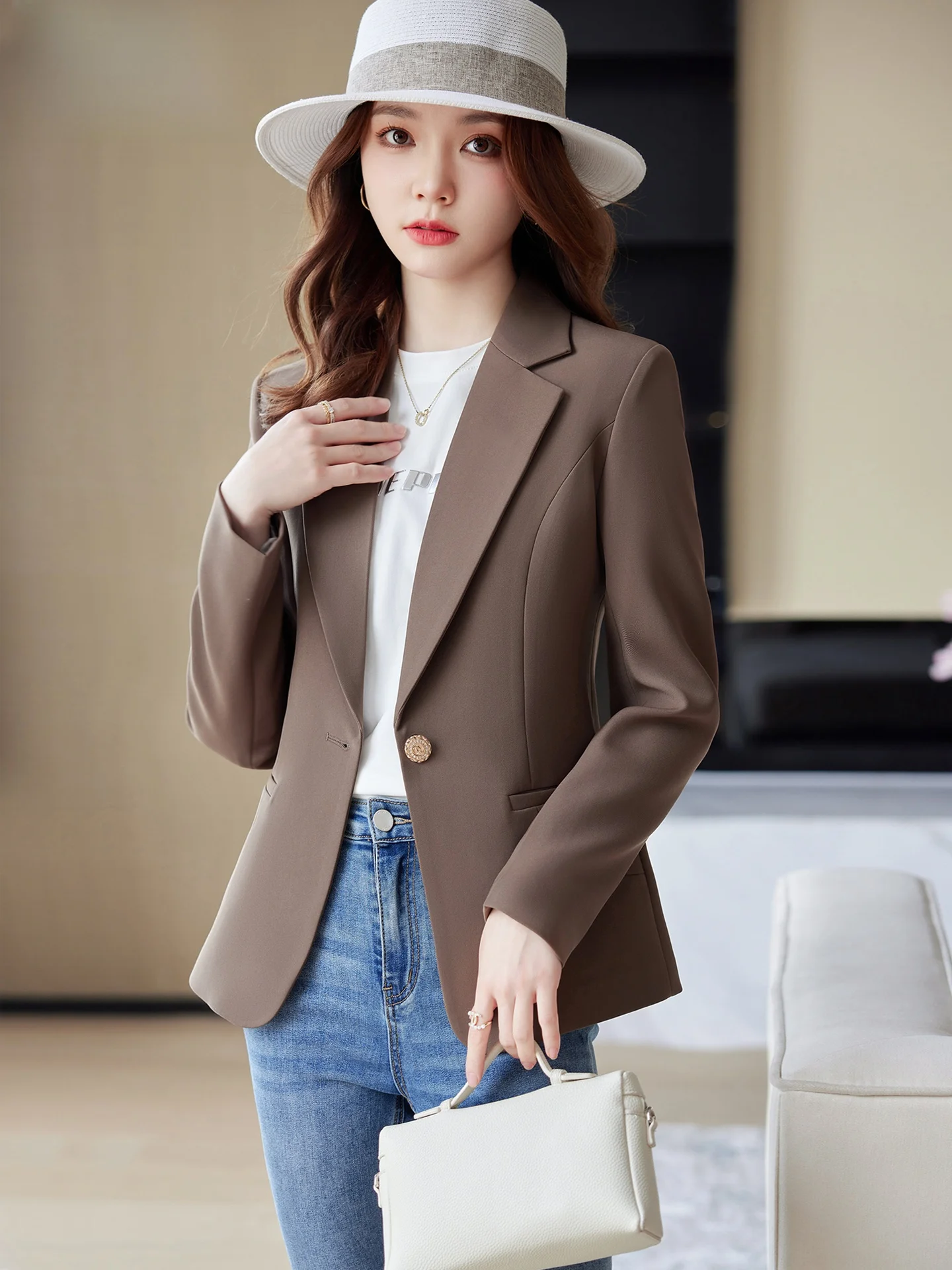 

Женский пиджак цвета кофе: элегантный, уникальный, маленького размера, в стиле для мам, повседневный, модный, из полиэстера, с длинными рукавами