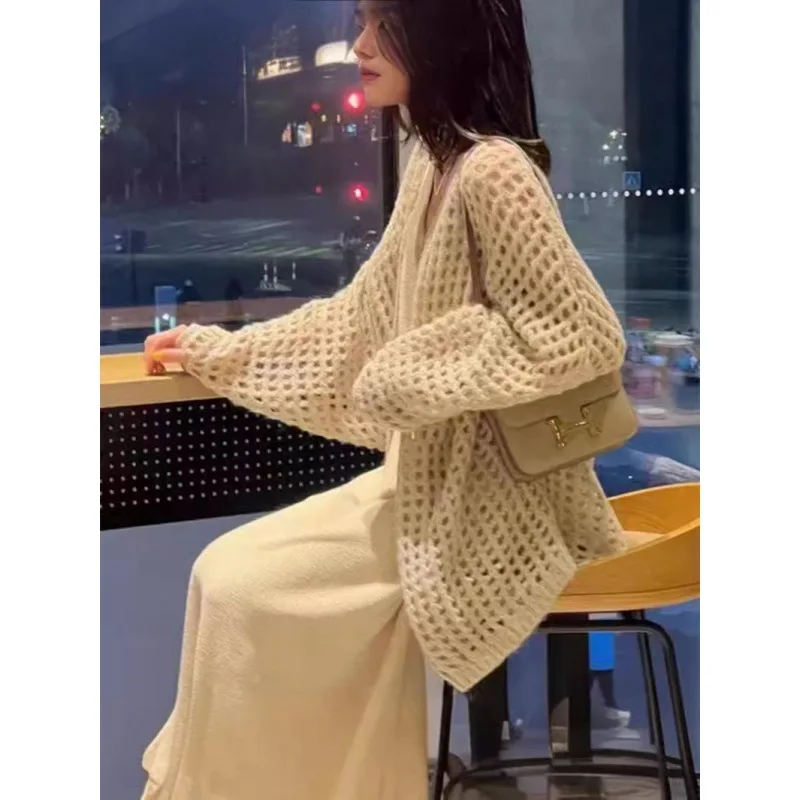 2025 New French Hollowed-out Holes Apricot Sweater Cardigan Women 2025 Early Spring New Lazy Wind Outside with Knitted Coat Top