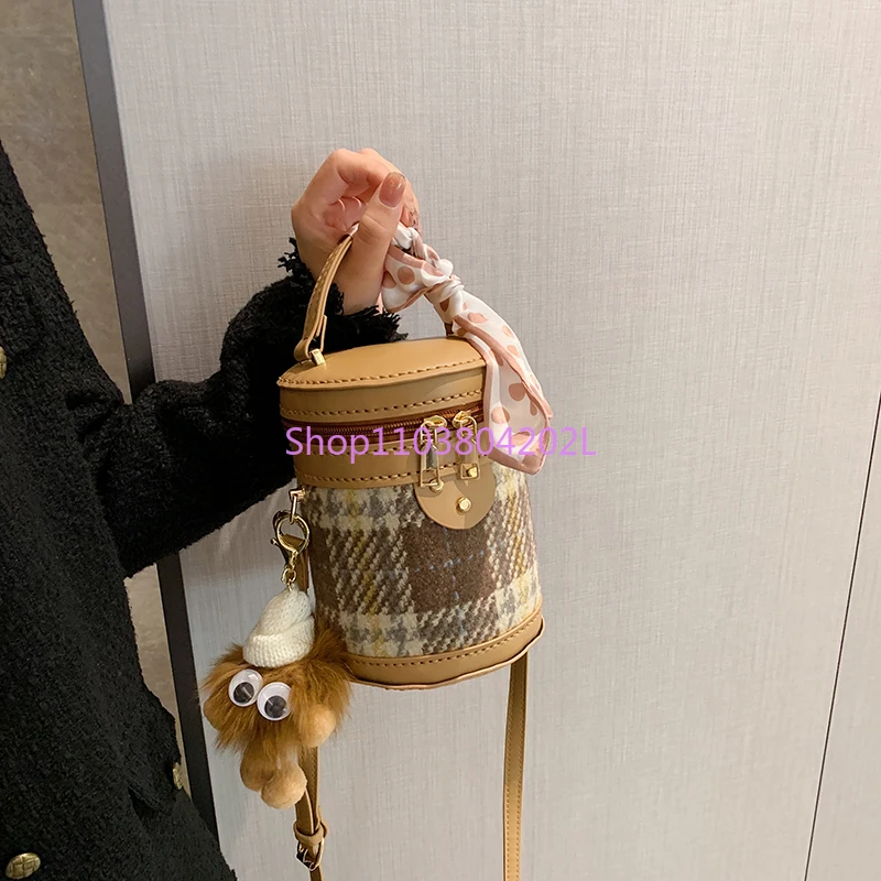 DIY Bucket Handmade Woven Homemade Material  Hand-Made Fashion Shoulder Messenger Bag Gifts for Girlfriend