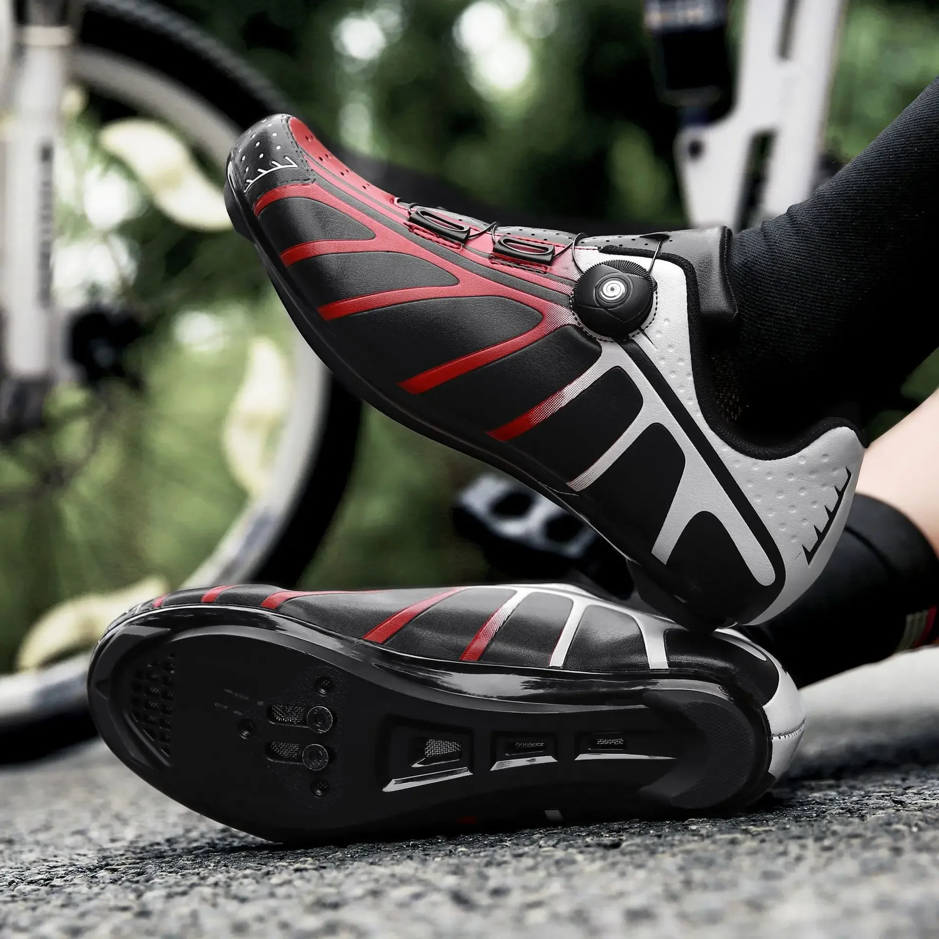 

Cycling New Lockable for Men and Women Unlocking Road Bicycle Breathable Mountain Bicycle