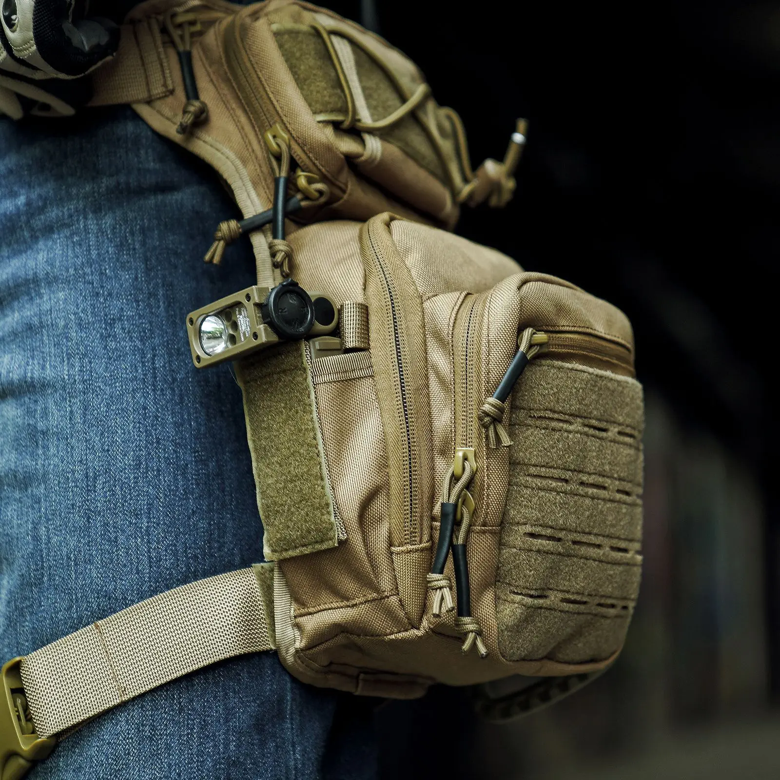 Highly Durable 1000D Nylon Laser Cut Waist Pack for Outdoor Sports Like Cycling and Motorcycling 힙색 Waist Bag Men Belt Bags Sac