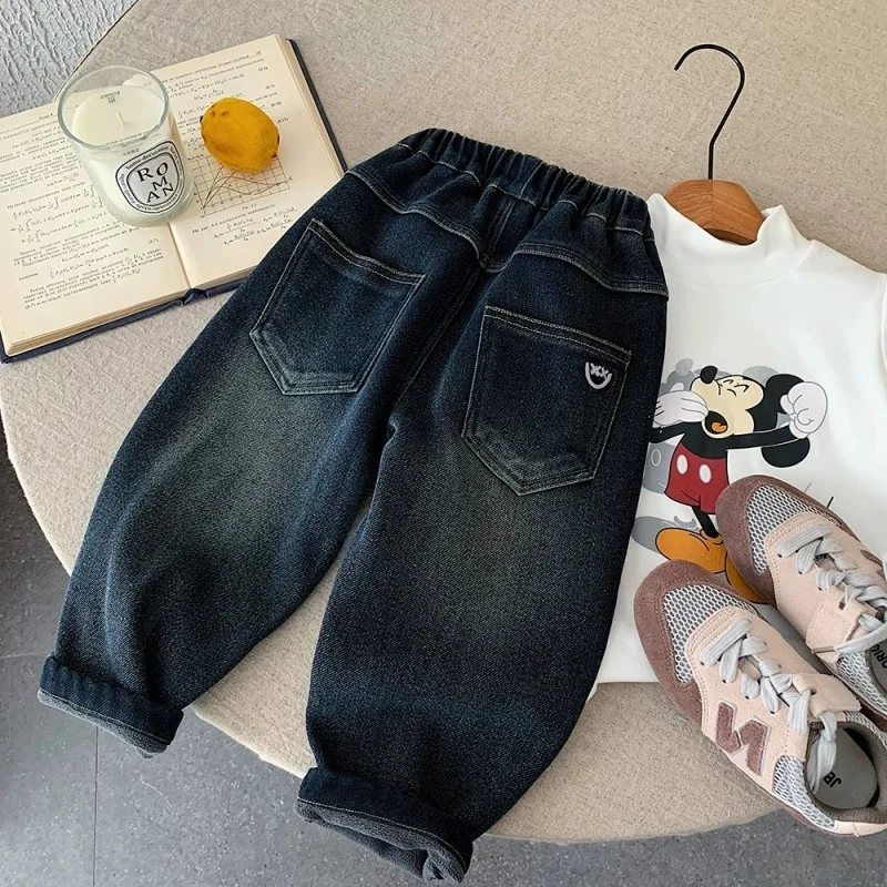 سراويل جينز سميكة مبطنة بالصوف للأولاد لخريف وشتاء 2025 ملابس مدرسية عالية الجودة للمراهقين سراويل أطفال من 2 إلى 12 سنة