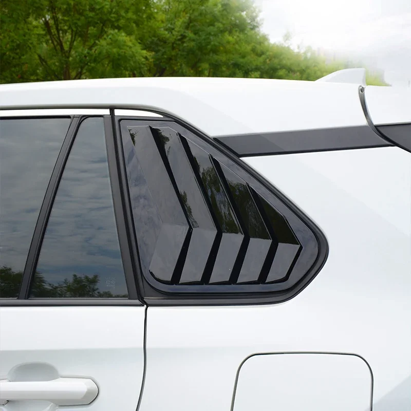 Rear Triangular Win…