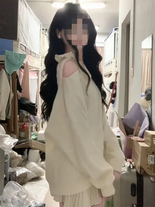 

Корейский стиль: комплект из свитера с асимметричным вырезом и плиссированной юбки, ультрамодный комплект из двух предметов для женщин