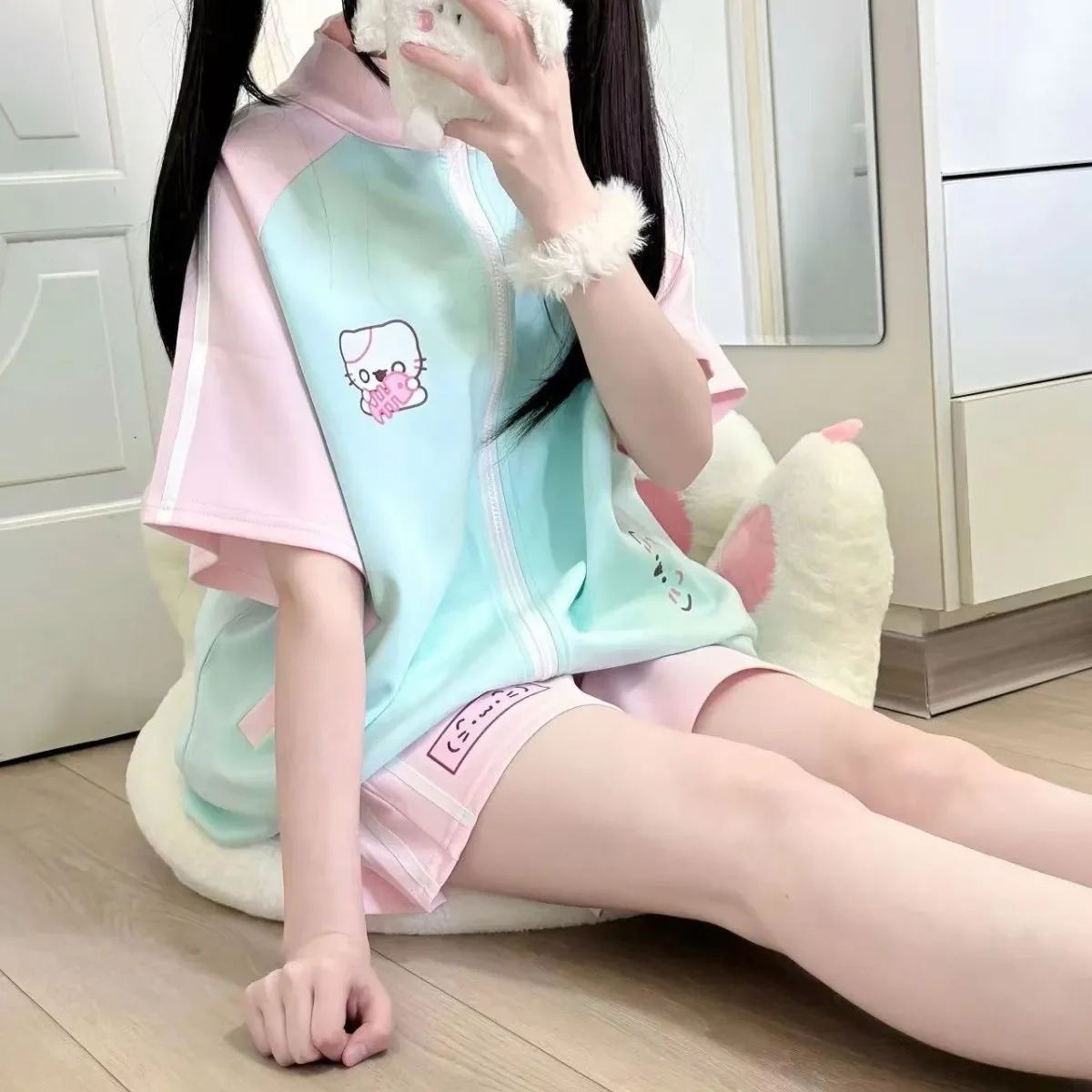 Preppy Style Sports Suit Loose Contrast Color Short Sleeved Zipper Top + Tie Up High Waisted Casual Shorts 2pcs Sets Y2k Suits - Image 3