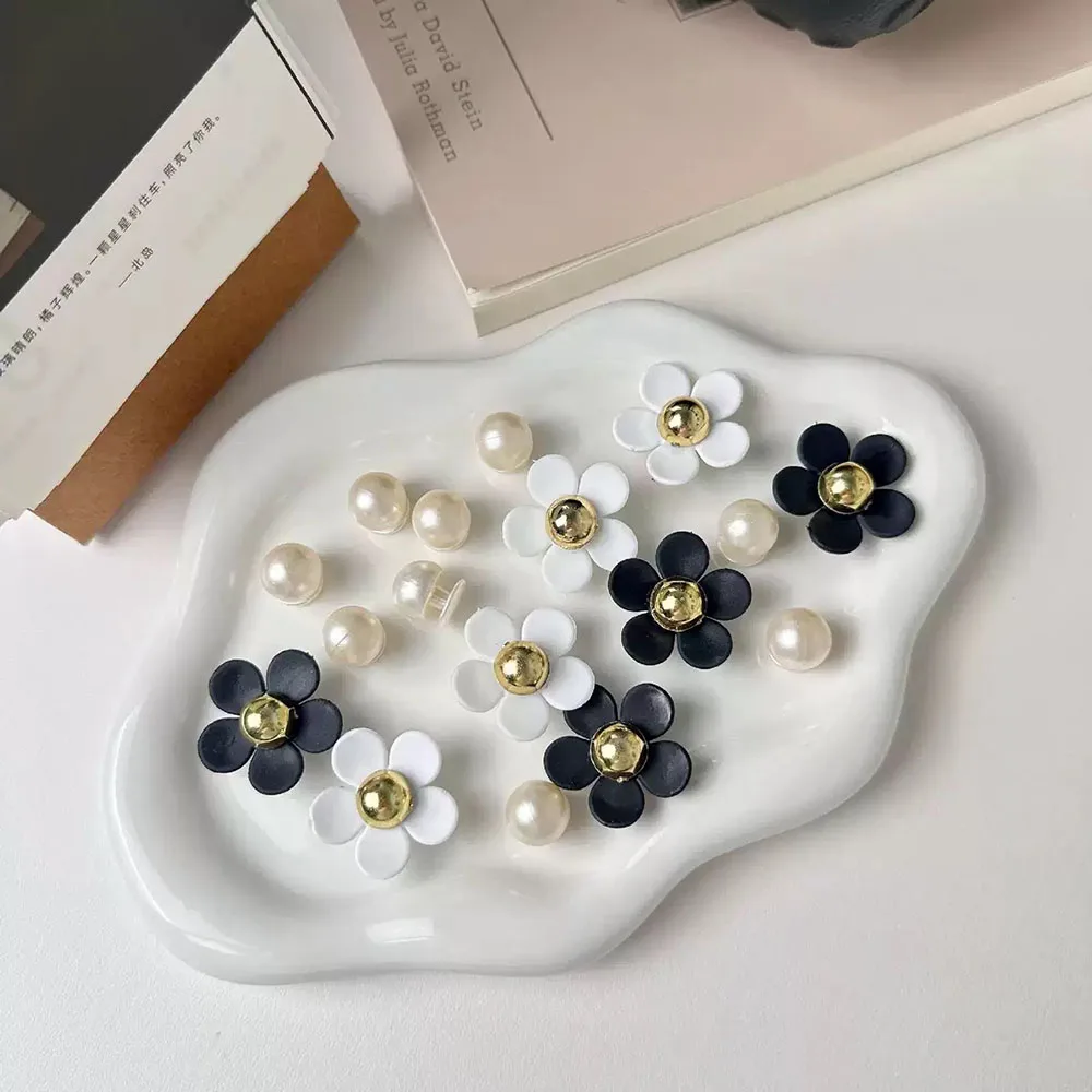 Fashion Shoe DIY Charms Set Accessories Hole Shoe Buckle Summer Cute Pearl Daisies 3D Shoes & Bag DIY Decorations Accessories