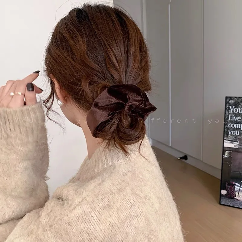 Frauen Einfarbig Scrunchies Vintage Korallen Samt Haarband Für Mädchen Pferdeschwanz Halter Gummibänder Elastische Haar Krawatten Zubehör – Detail 5