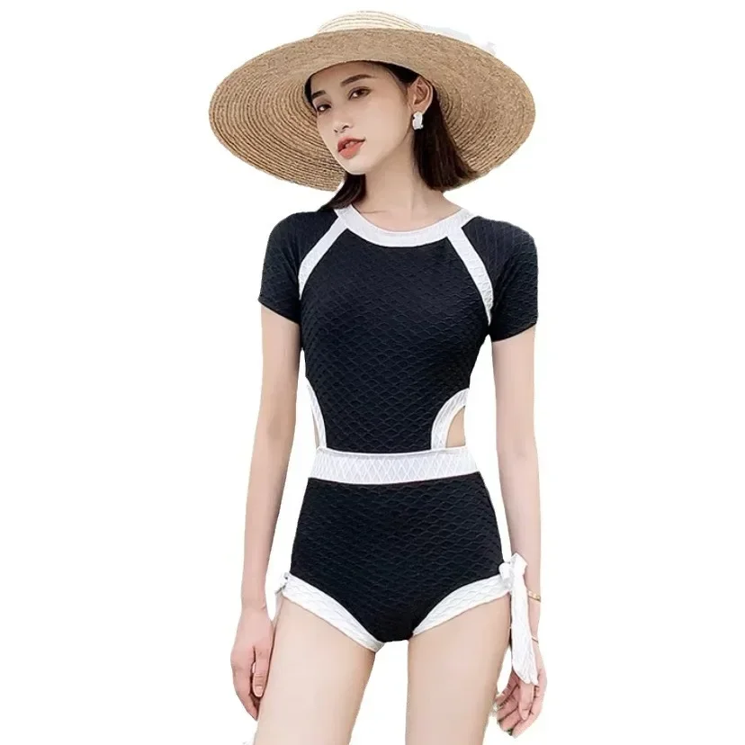 Cover The Belly and Slim Down, Hot Spring Vacation Short Sleeved Light Luxury One-piece Women's One-piece Swimsuit Swimsuit