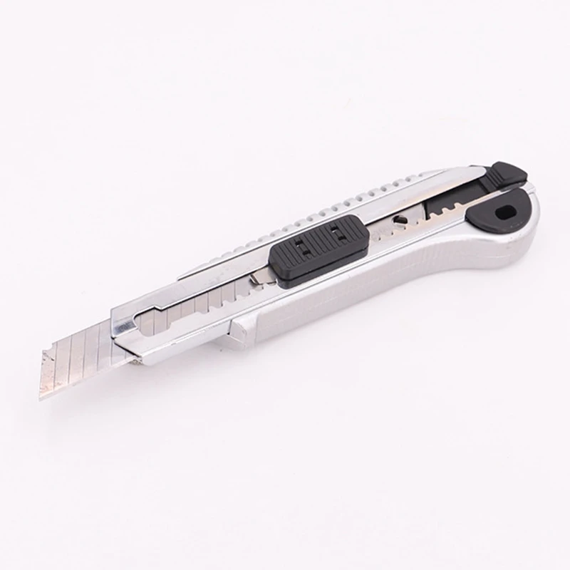 High Quality Retractable Blade Knife Pocket Utility Knife Plastic Shell SK5 Blades 18Mm Sharp Cutting Tool Cutter