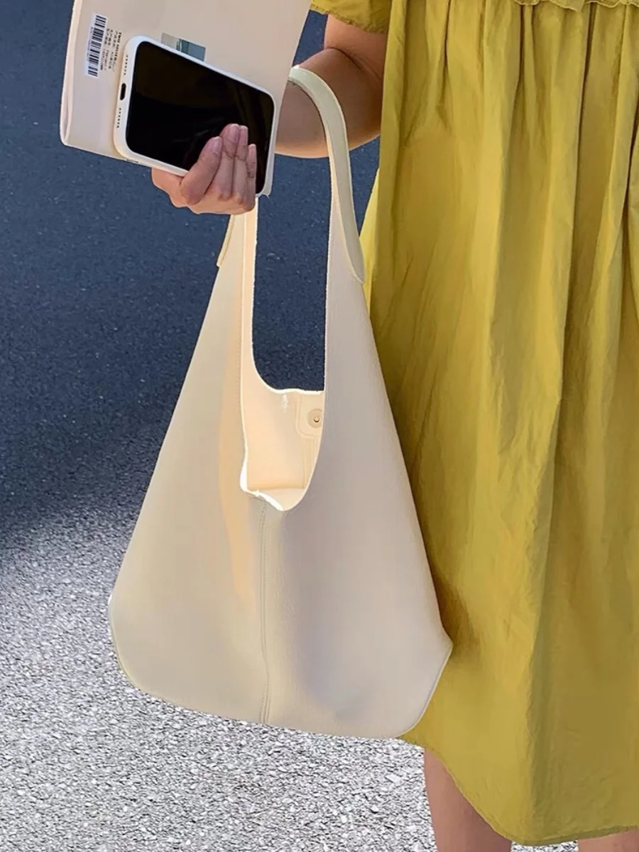 Lazy Sle Large Capaci Soft Leather oulder Bag Women's Summer Tote Bag Versatile Simple Design Magnetic Bule Closure