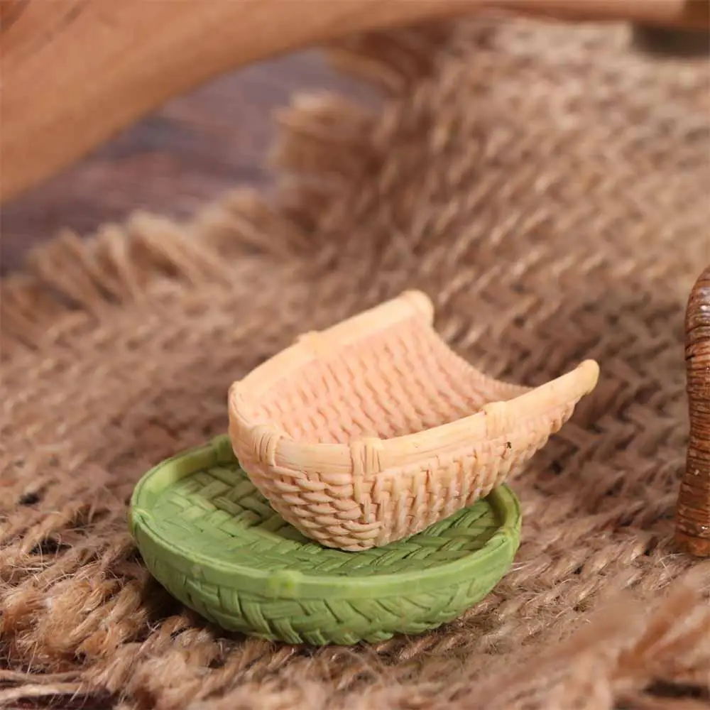 

Figure Toys Simulation Simulation Bamboo Basket Chair Dustpan Dollhouse Miniature Resin Basket Furniture Decoration Kid Toys