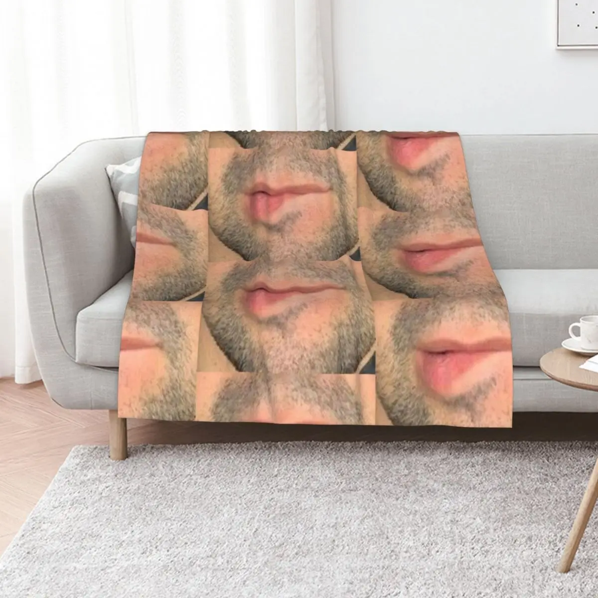 

Lin manuel miranda lip bite Throw Blanket Blankets For Bed Beach Comforter Soft Plaid Blankets