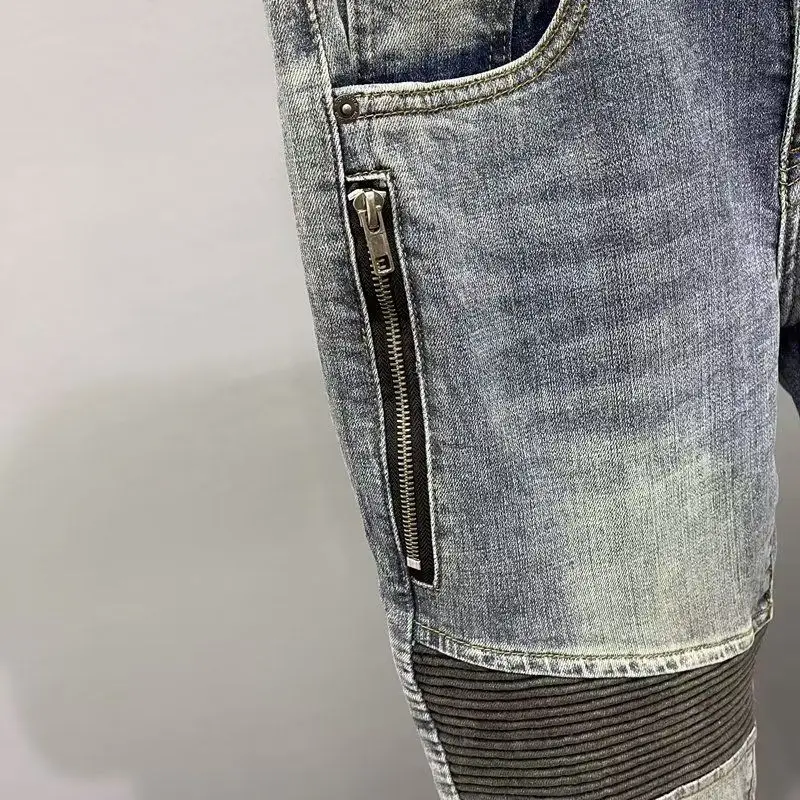 新 2025 高品質ヴィンテージブルースキニージッパーパッチワークオートバイパンツ男スリムフィットジーンズ男プリーツ男デザイナージーンズ