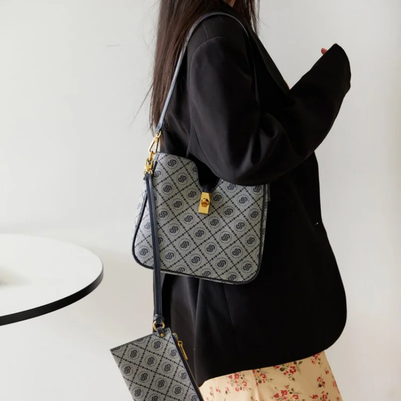 

Elegant Leather Women's Tote Bag High-End Luxury Brand Famous Designer Fine Craftsmanship Trendy Vintage Commuter Bag​