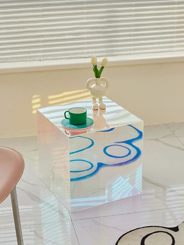 Stylish Iridescent Mirror Acrylic Side Table, Cube-Shaped Accent Table with Colorful Pattern & Glossy Surface