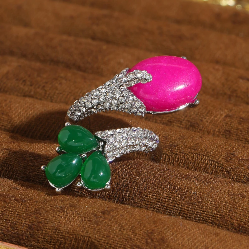 

Vintage Rose Green Flower Rings For Woman Agate Rhinestone Valentine Day Luxury Designer Jewelry Antique Gold Color Accessories