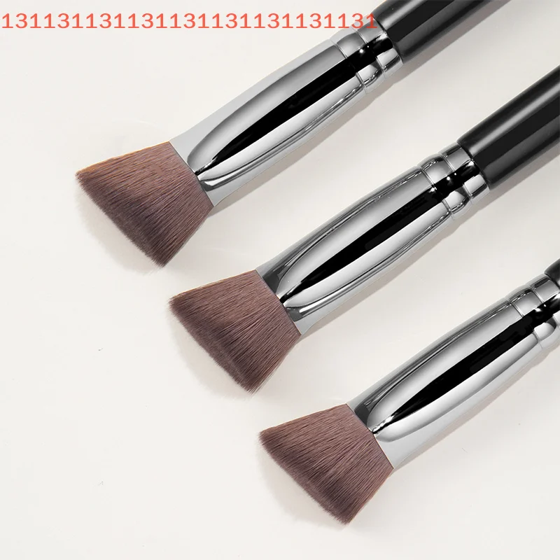 فرشاة كريم أساس كونسيلر بمقبض خشبي ممتاز، أداة مكياج كثيفة على شكل مثلث لتطبيق العين الخالية من العيوب #2