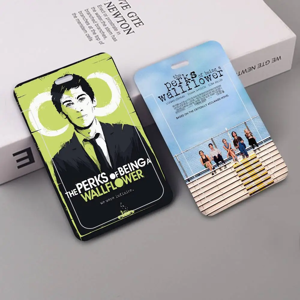 

Фильм «Приключения Тимоти Макфарлейна»: Держатели банковских кредитных карт с длинным ремешком, чехлы для удостоверений сотрудников, аксессуары для ID-карт.