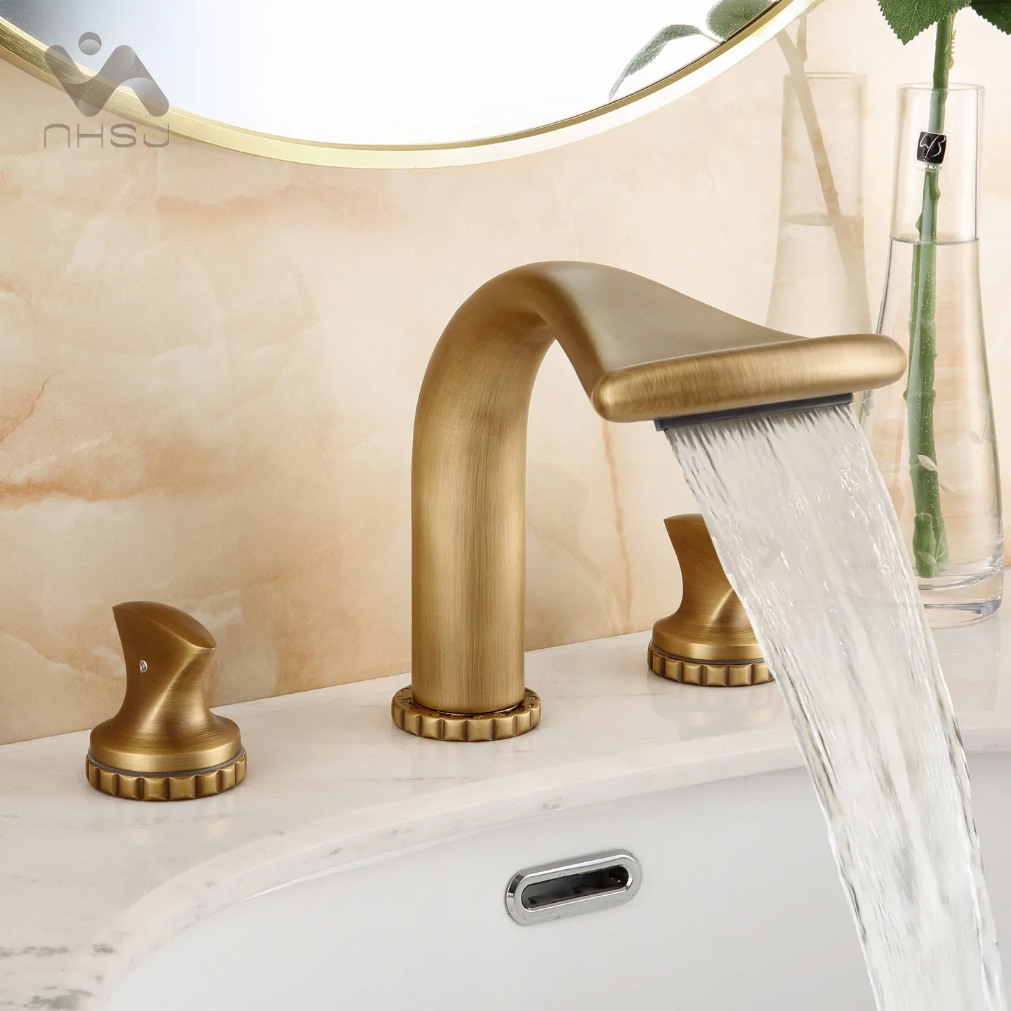 Retro Brass Washbasin Faucet Three Hole Split Antique Fish Tail Knob Handle Wide Mouth Waterfall Mixer Faucets