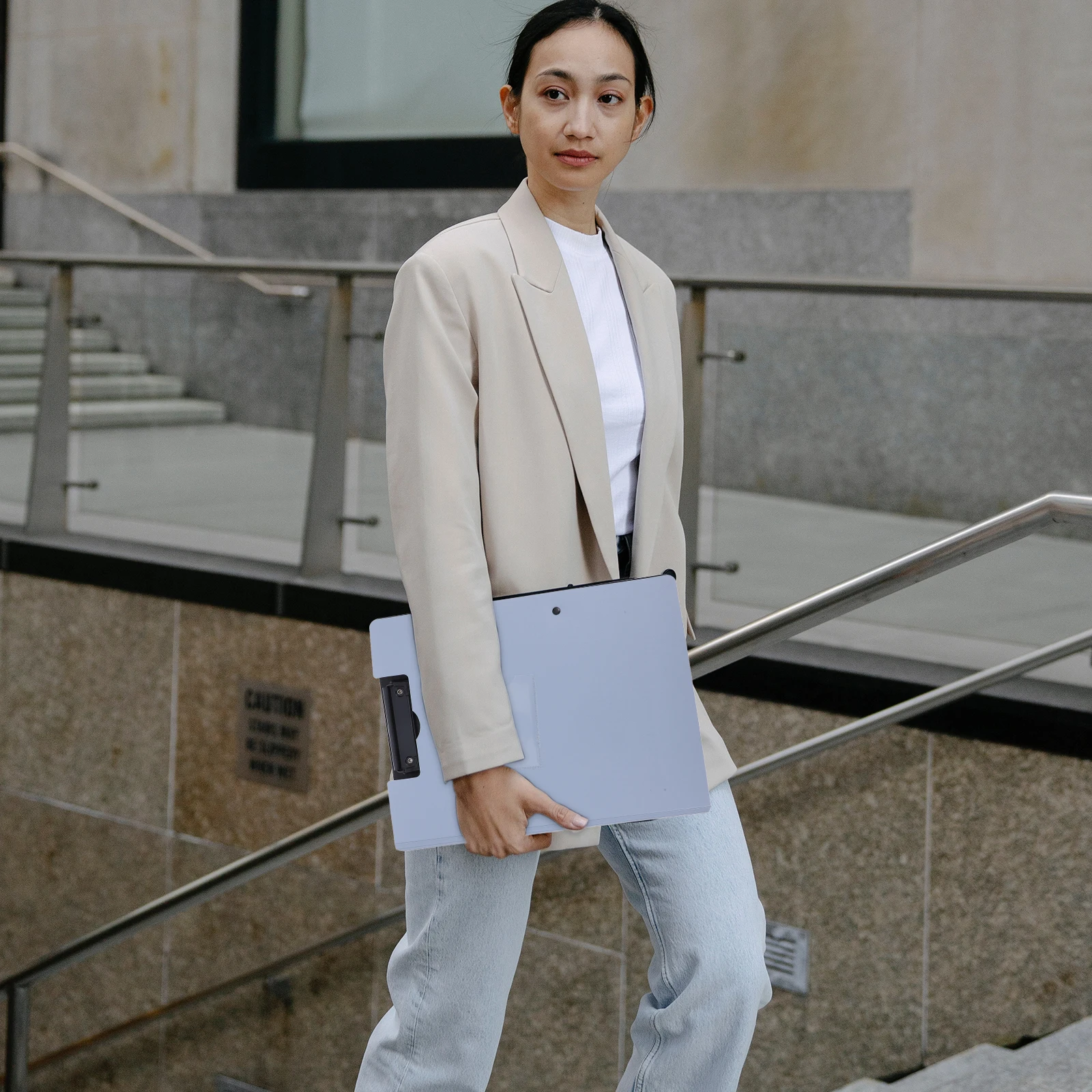 

Dual Clip Foldable Plastic Clipboard A4 File Folder Board Office Medical Use Waterproof Document Storage Folder