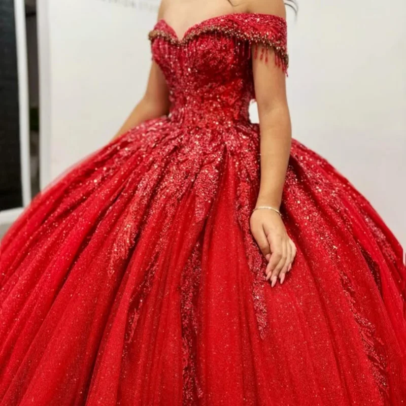 Abito Quinceanera rosso lucido cristallo Volant in pizzo Decalcomania con paillettes Decalcomania Coda lunga Fiocco Abiti da 15 Quinceanera ﻿ Personalizza