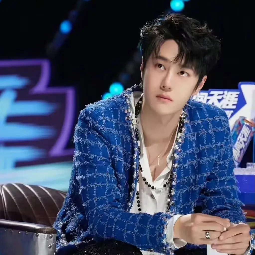 Versi yang ditingkatkan! Kalung liontin tulang perak murni 925 serbaguna Wang Yibo memancarkan pesona tulang selangka yang halus