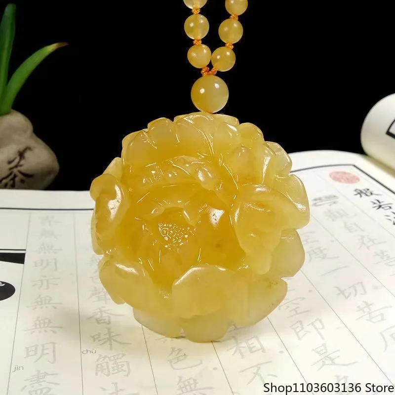 

Golden Silk Jade Yunnan Yellow Dragon Jade Pendant Peony Flower Sweater Chain