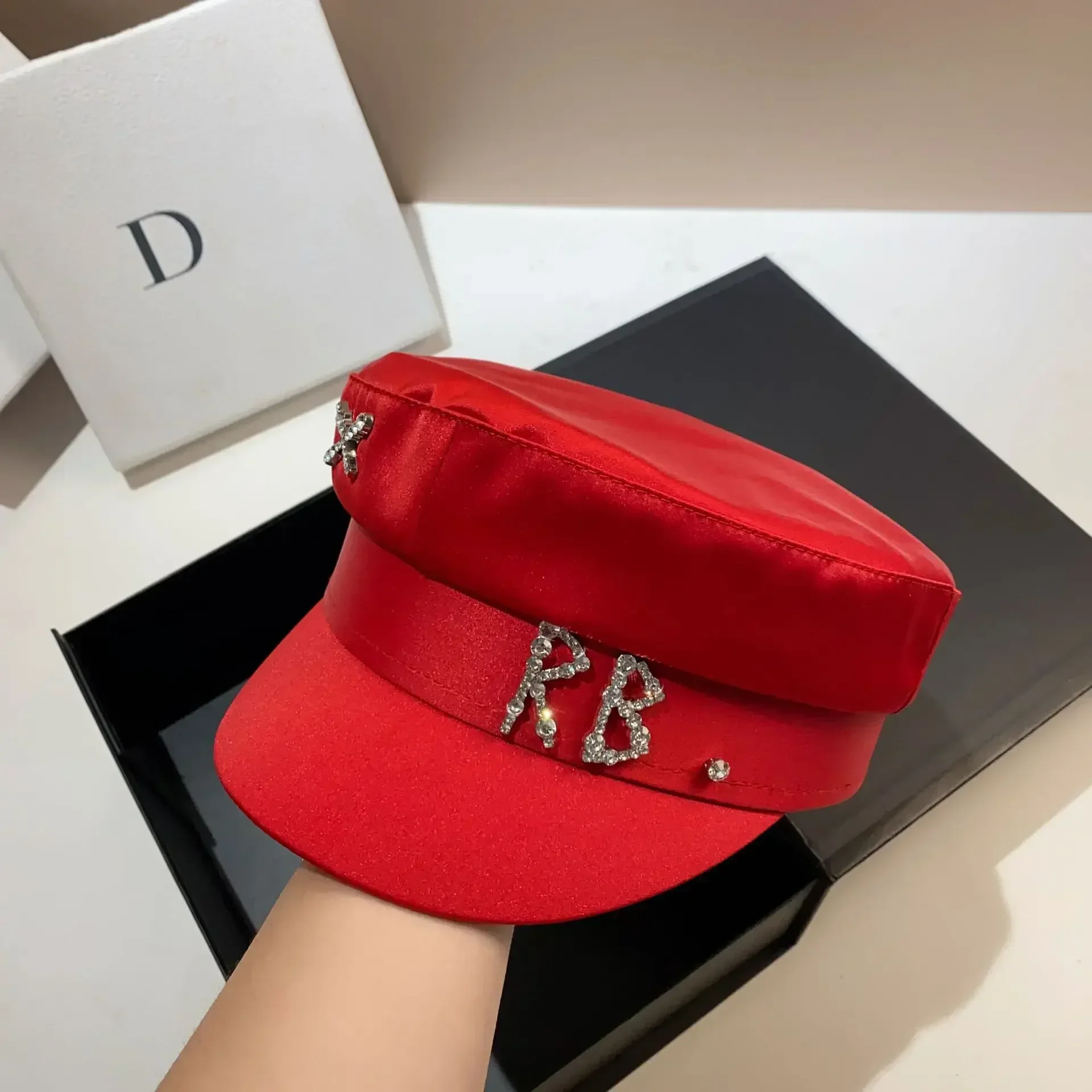 2024 RB Beret Women's Version Fashion Rhinestone Short Brim Duckbill Hat Spring New Silk Satin Glossy Flat Top Newsboy Hat