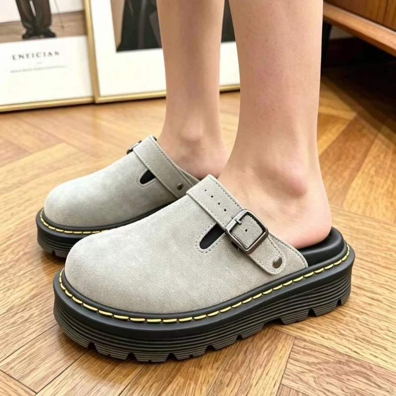 

Half Slippers for Men Fashion Big Leather Casual Slippers Summer Non Slip Beach Shoes Classic Clogs Shoes Men's Slippers