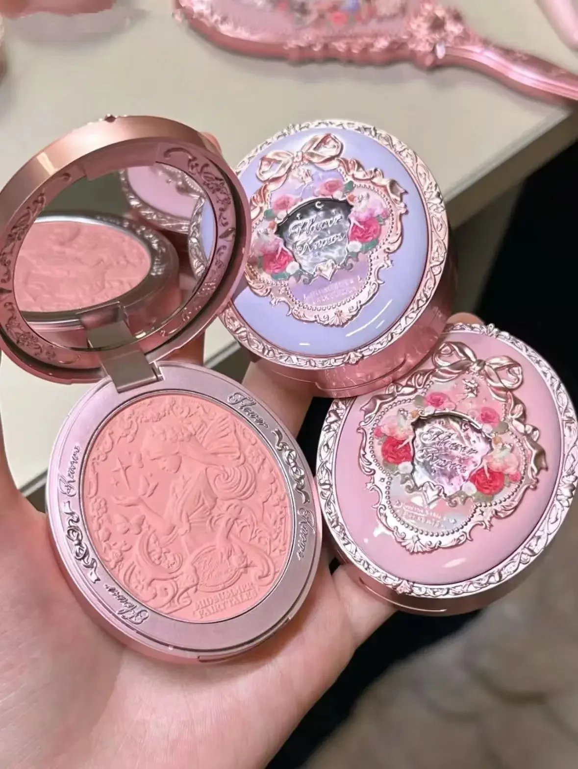 

Flower Knows Midsummer Night Embossed Blusher Cashmere Matte Powder Blush Natural Atmosphere Long-lasting Brightening Makeup