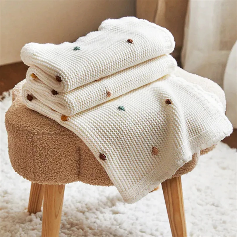 Korean Style Simple Fresh Color Wave Point Office Rest Sofa Cover Blanket Four Seasons Universal Multifunctional Knitted Blanket