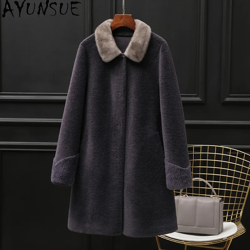 معاطف شيرلينغ من الأغنام الحقيقية من AYUNSUE معطف صوف 100% للنساء 2025 ملابس شتوية للسيدات بياقة من فرو المنك والفرو المركب