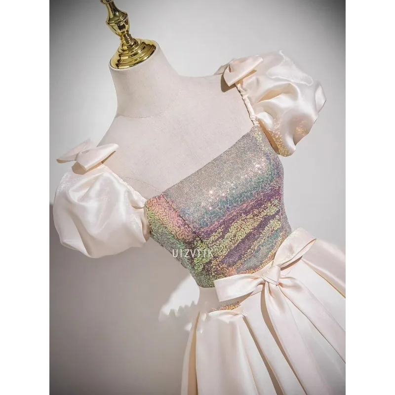 أثار أعلى مخصص الشمبانيا الساتان نفخة قصيرة الأكمام فساتين حفلات الدانتيل متابعة vestidos de noiva فساتين السهرة الرسمية مع القوس