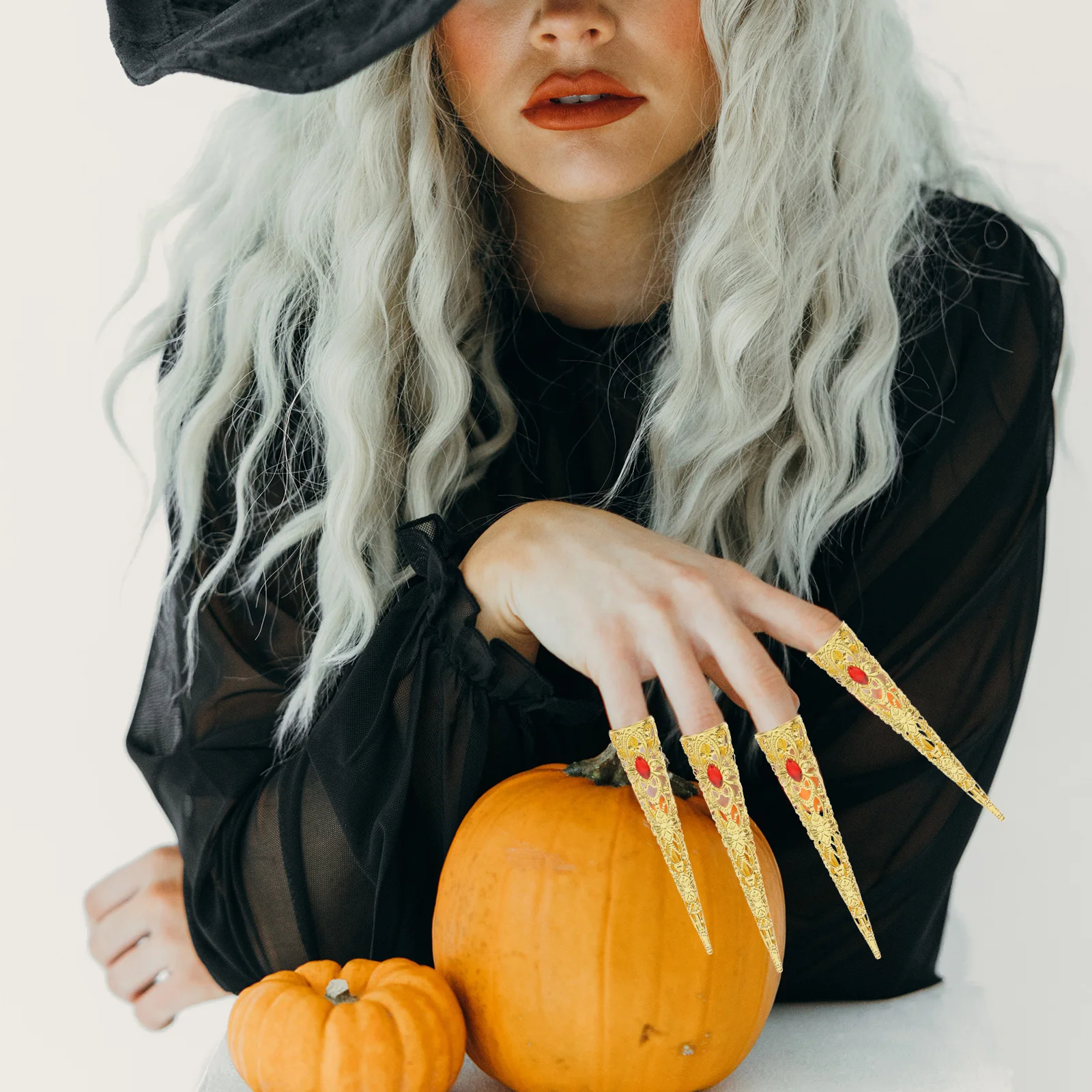 

10Pcs Golden Hollow Finger Claws Nail Tips Cover Metal Fingertip Nail Rings Ancient Queen Costume Accessory Finger Claws