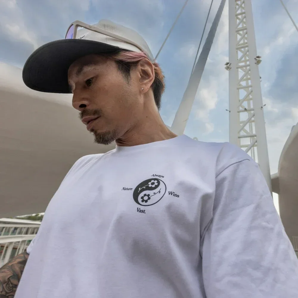 2026 جديد حار كاليفورنيا الصيف الاتجاه الجديد المطبوعة الرجال والنساء تصفح عطلة تي شيرت العلامة التجارية الفاخرة الشارع قصيرة الأكمام #4