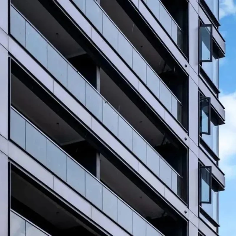 Maatwerk Hot Selling Trappen Balkon Dek Balustrade Kwaliteit Metaal + Glas Ontwerpen Brandwerende Reling Systeem